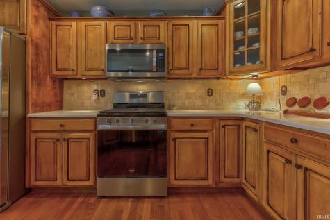 4810 S 50 E Huntingburg IN 47542