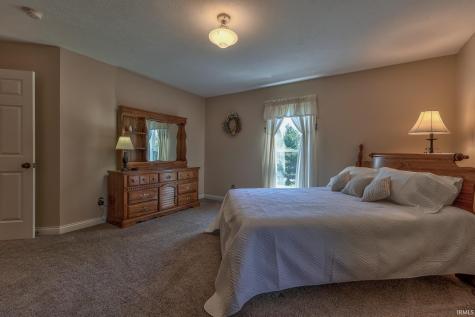 4810 S 50 E Huntingburg IN 47542