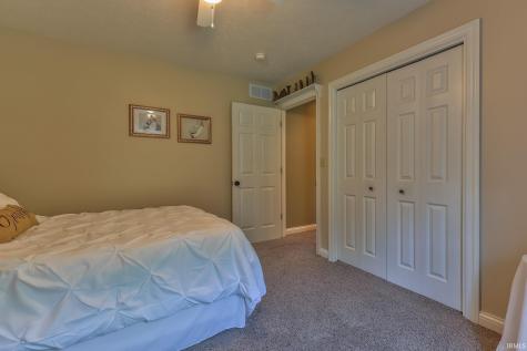 4810 S 50 E Huntingburg IN 47542