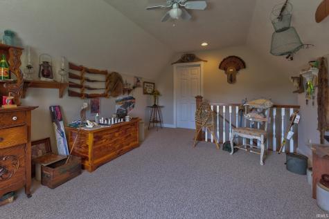 4810 S 50 E Huntingburg IN 47542