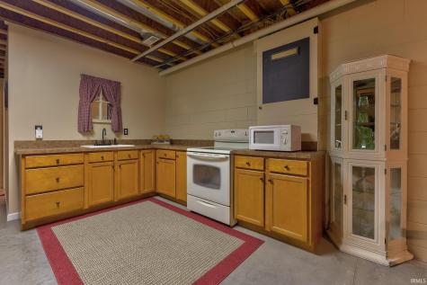 4810 S 50 E Huntingburg IN 47542