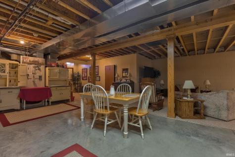 4810 S 50 E Huntingburg IN 47542
