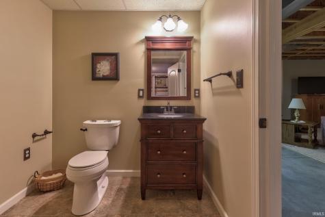 4810 S 50 E Huntingburg IN 47542