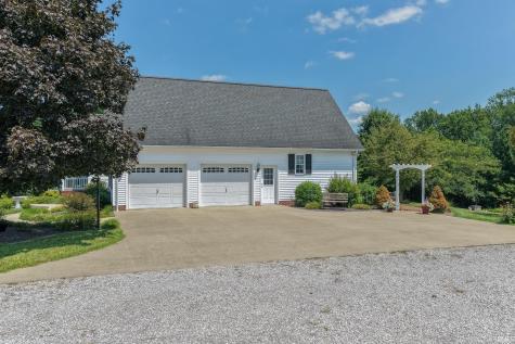 4810 S 50 E Huntingburg IN 47542