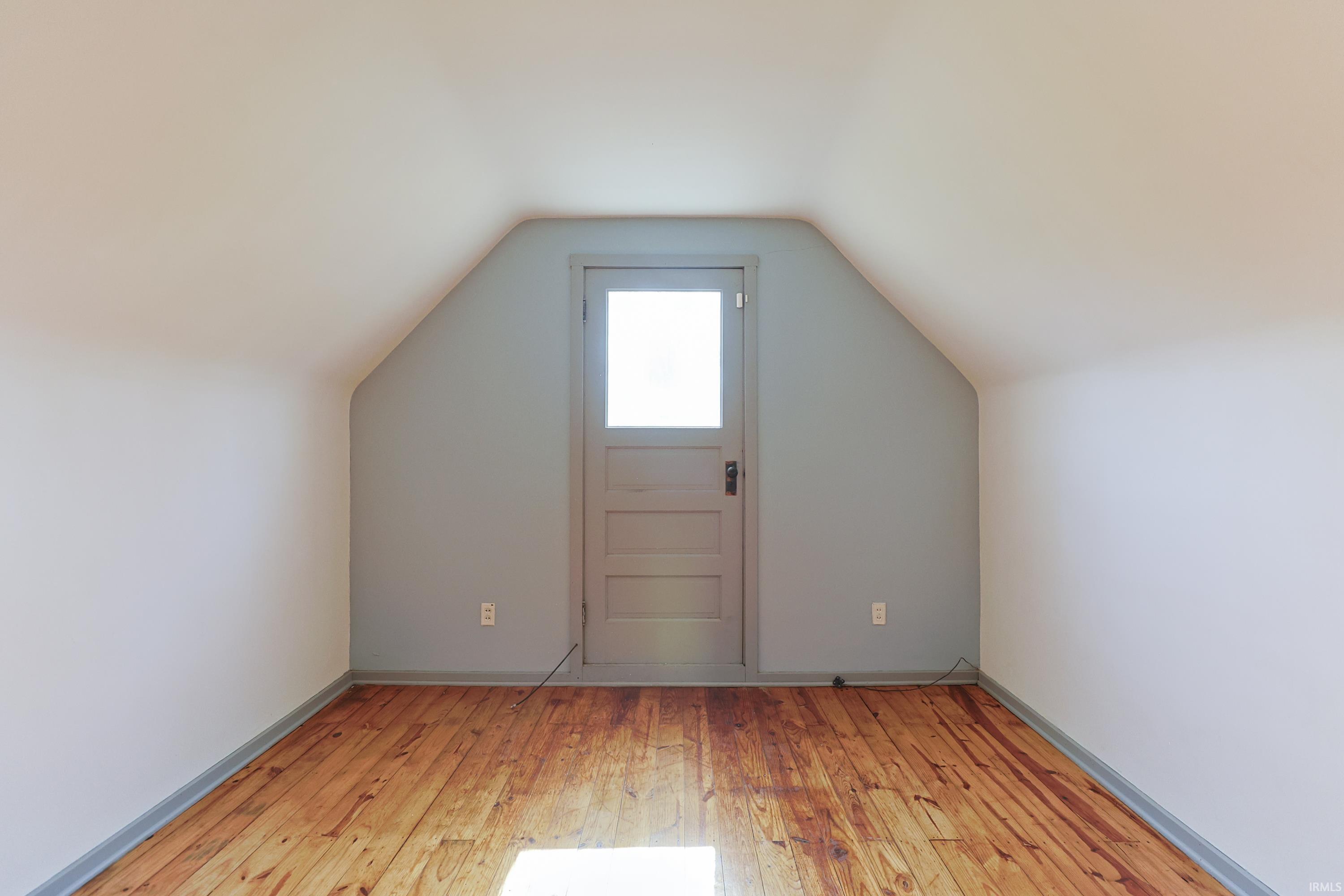 1614 Longley Avenue South Bend IN 46628