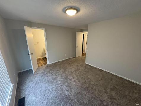 1515 Lofton Way Fort Wayne IN 46815