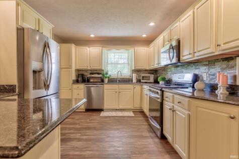 9075 E County Road 1850 Ferdinand IN 47532