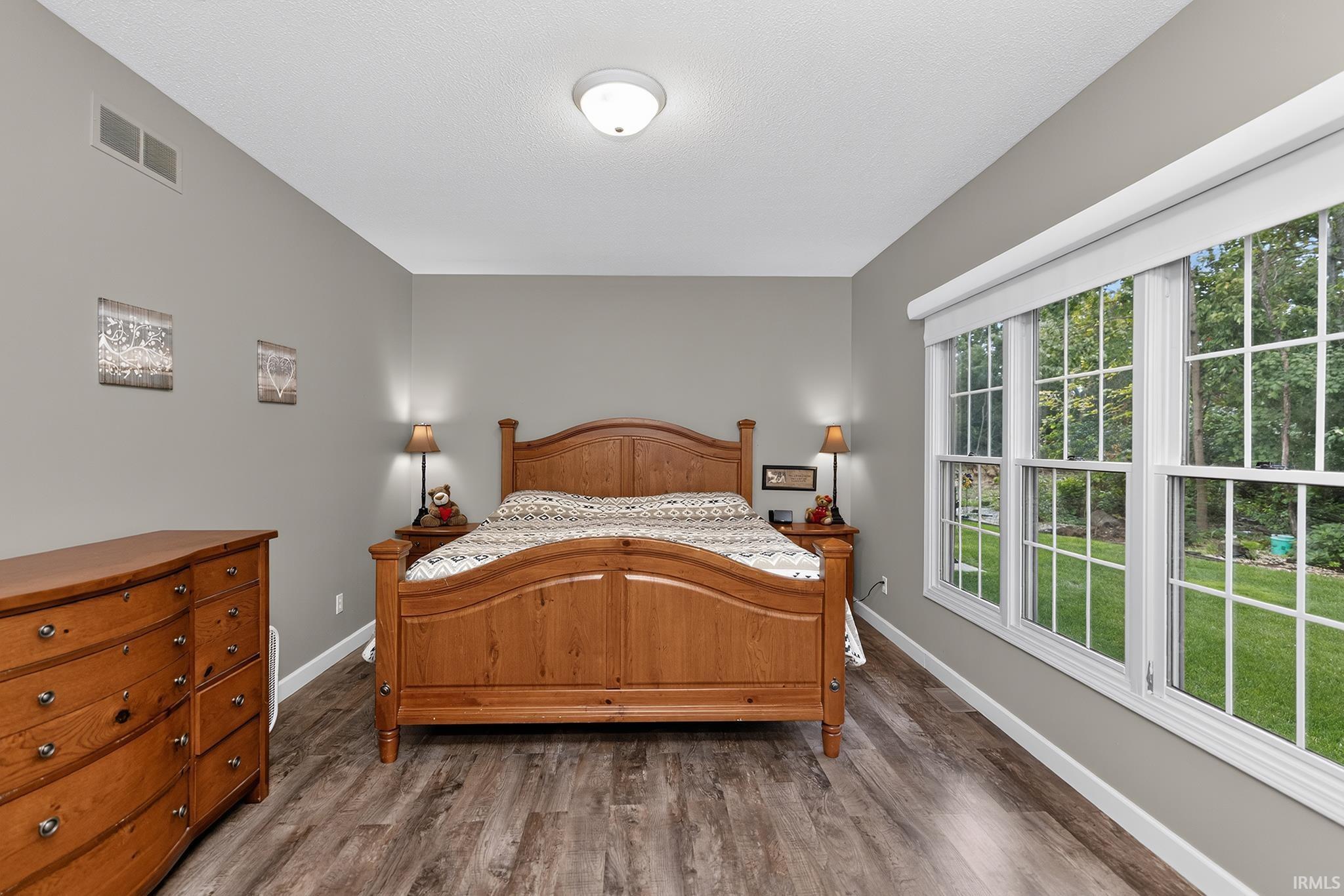 2202 Woodland Court Elkhart IN 46514
