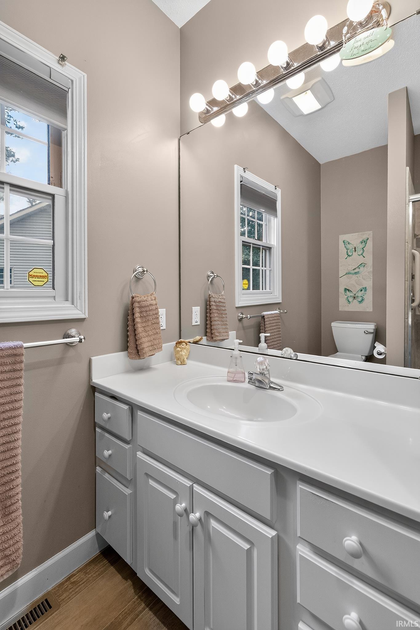 2202 Woodland Court Elkhart IN 46514