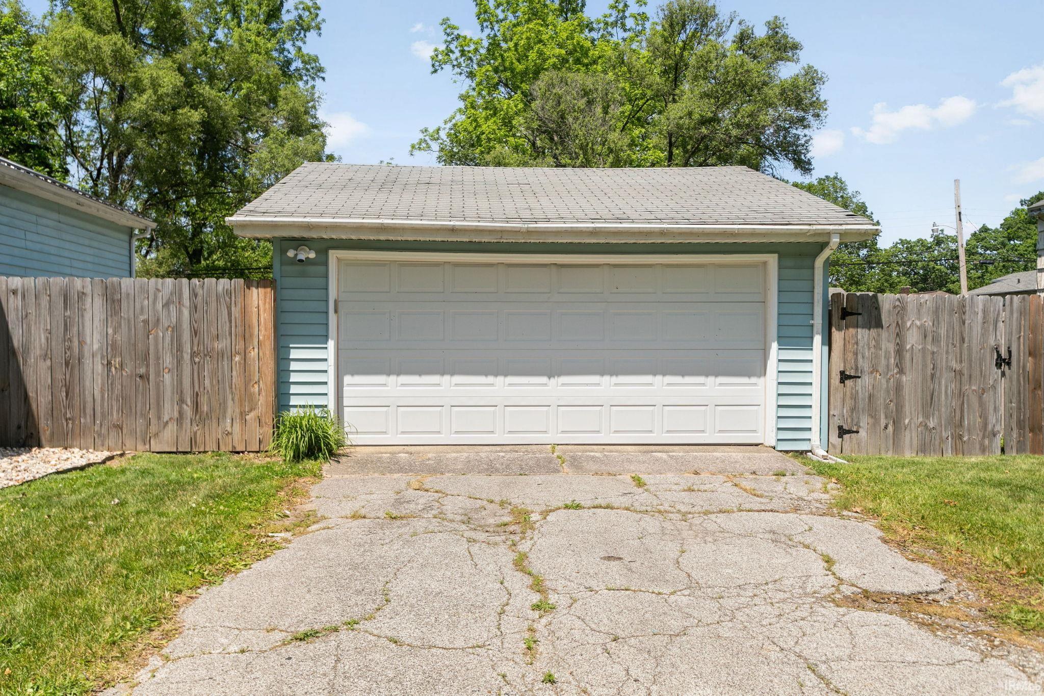 1641 E Donald Street South Bend IN 46613