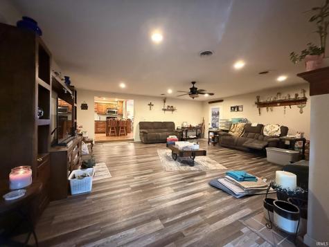 2433 N Church Road Vincennes IN 47591