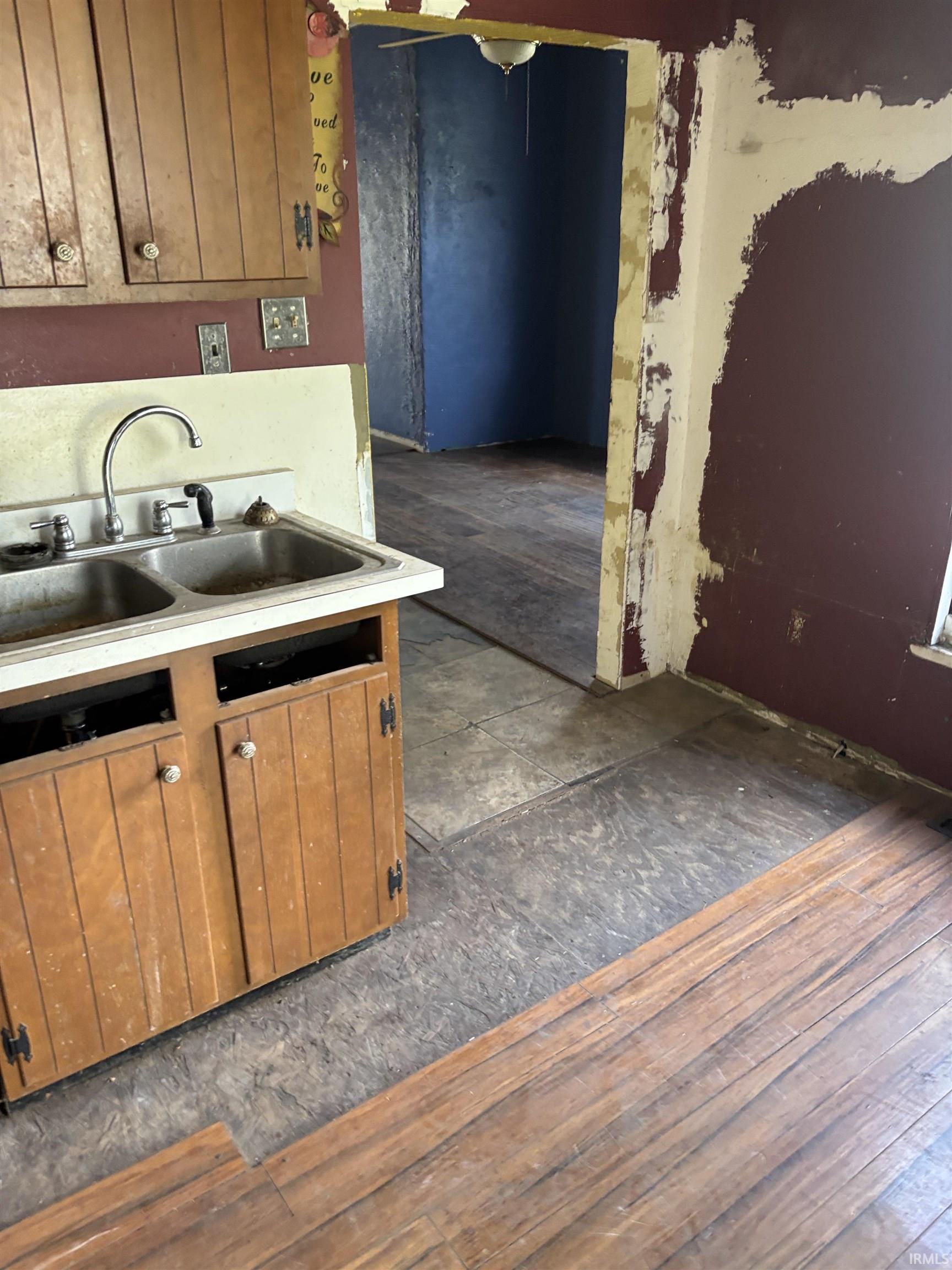 703 W Garfield Avenue Elkhart IN 46516