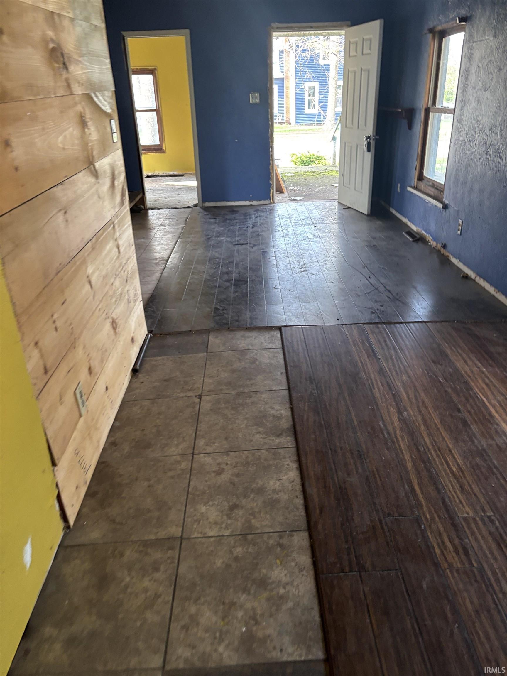 703 W Garfield Avenue Elkhart IN 46516