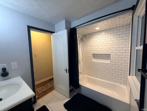 19553 Eaton Avenue South Bend IN 46637
