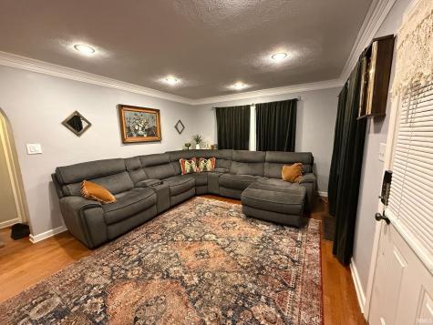 19553 Eaton Avenue South Bend IN 46637