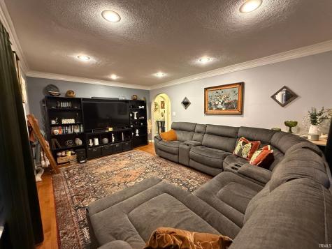 19553 Eaton Avenue South Bend IN 46637