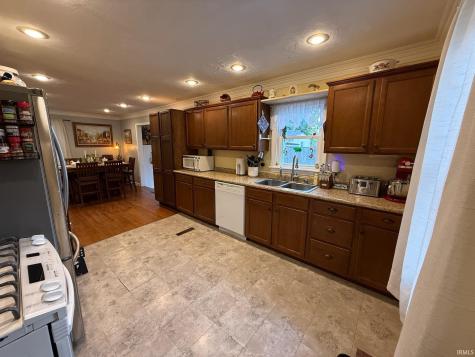 19553 Eaton Avenue South Bend IN 46637