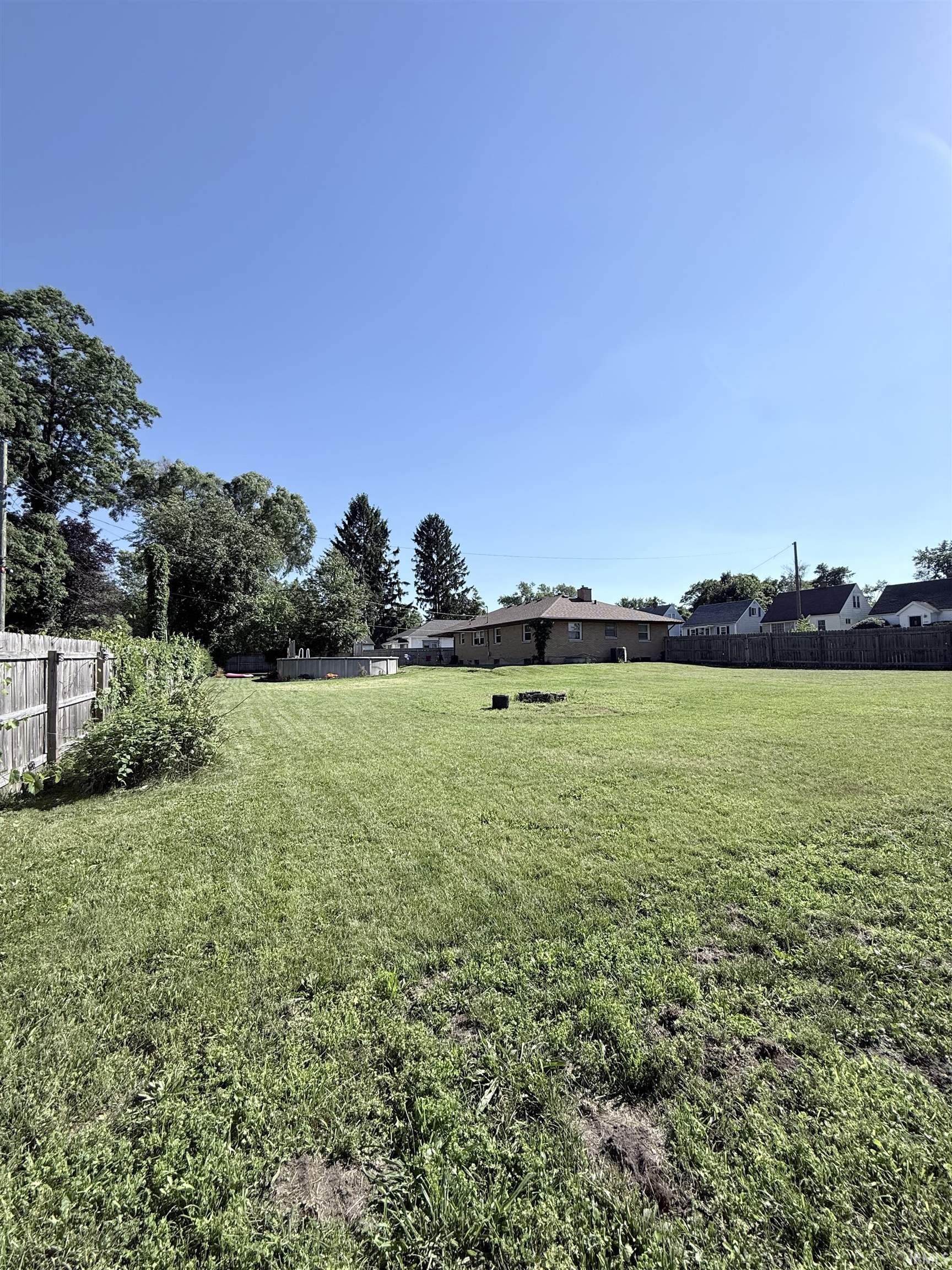 2104 S Dorothy Street South Bend IN 46613
