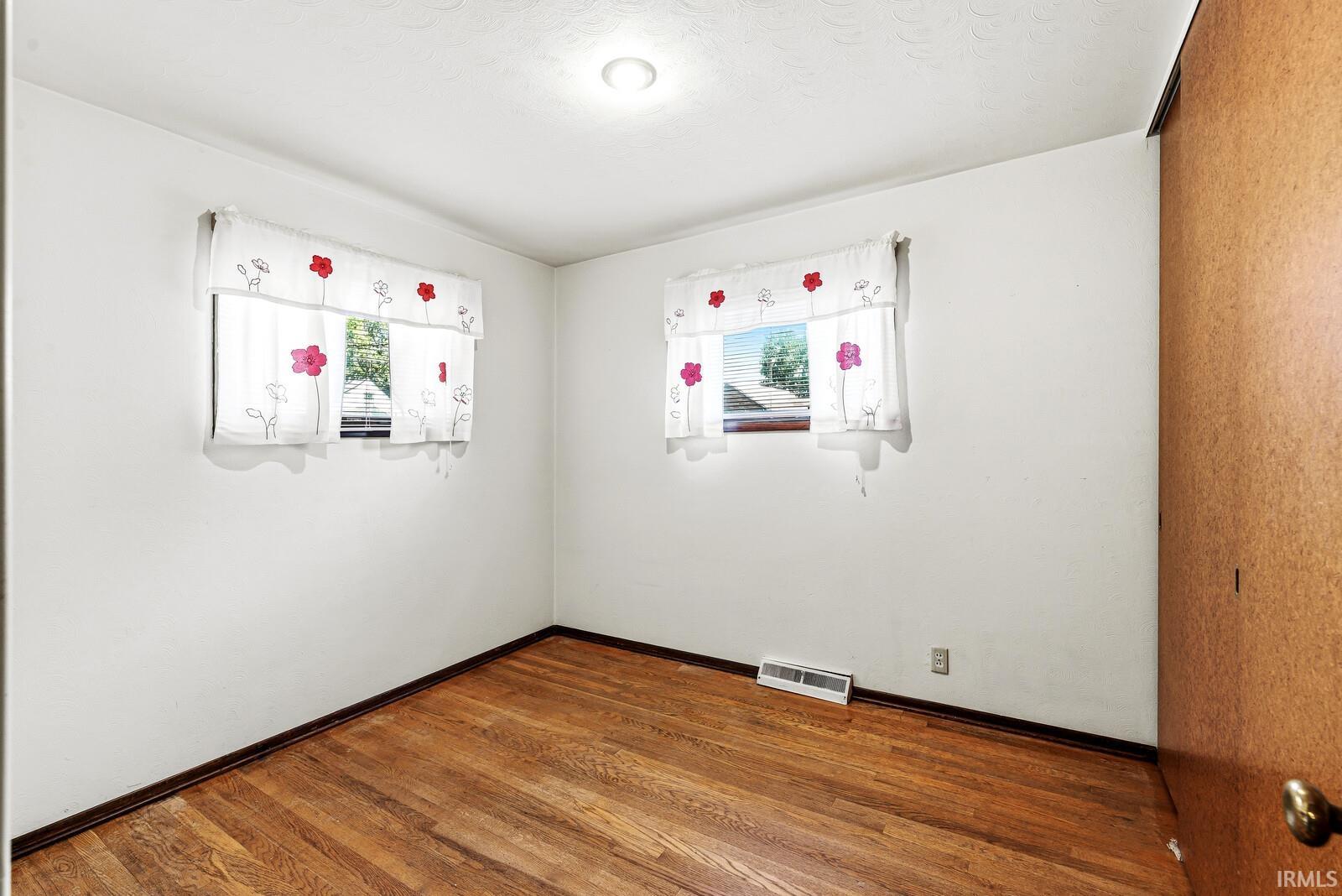 2811 Fredrickson Street South Bend IN 46628