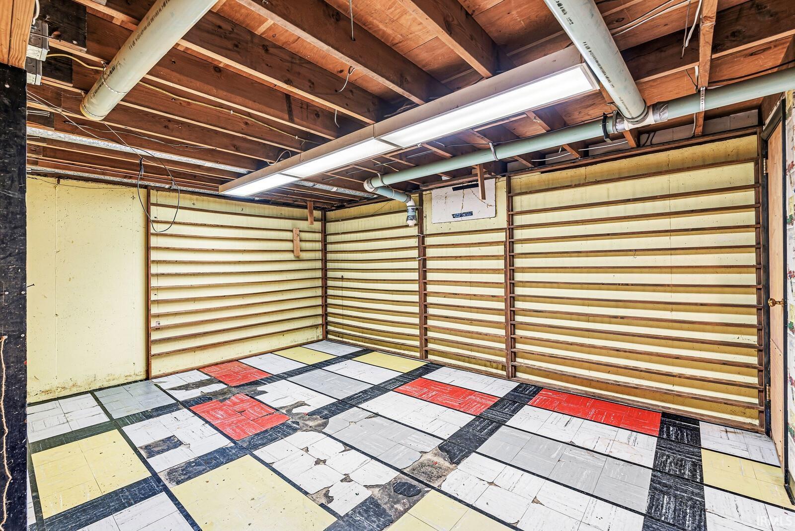 2811 Fredrickson Street South Bend IN 46628