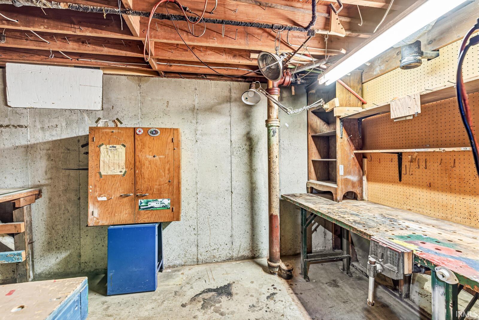 2811 Fredrickson Street South Bend IN 46628