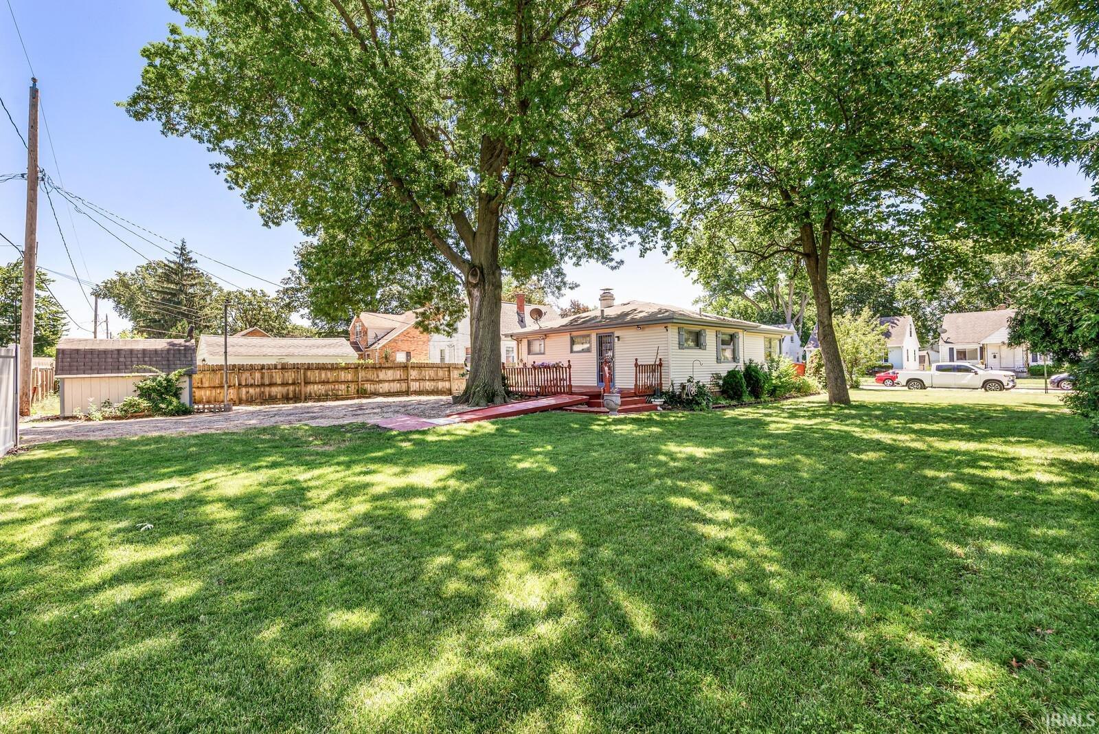 2811 Fredrickson Street South Bend IN 46628