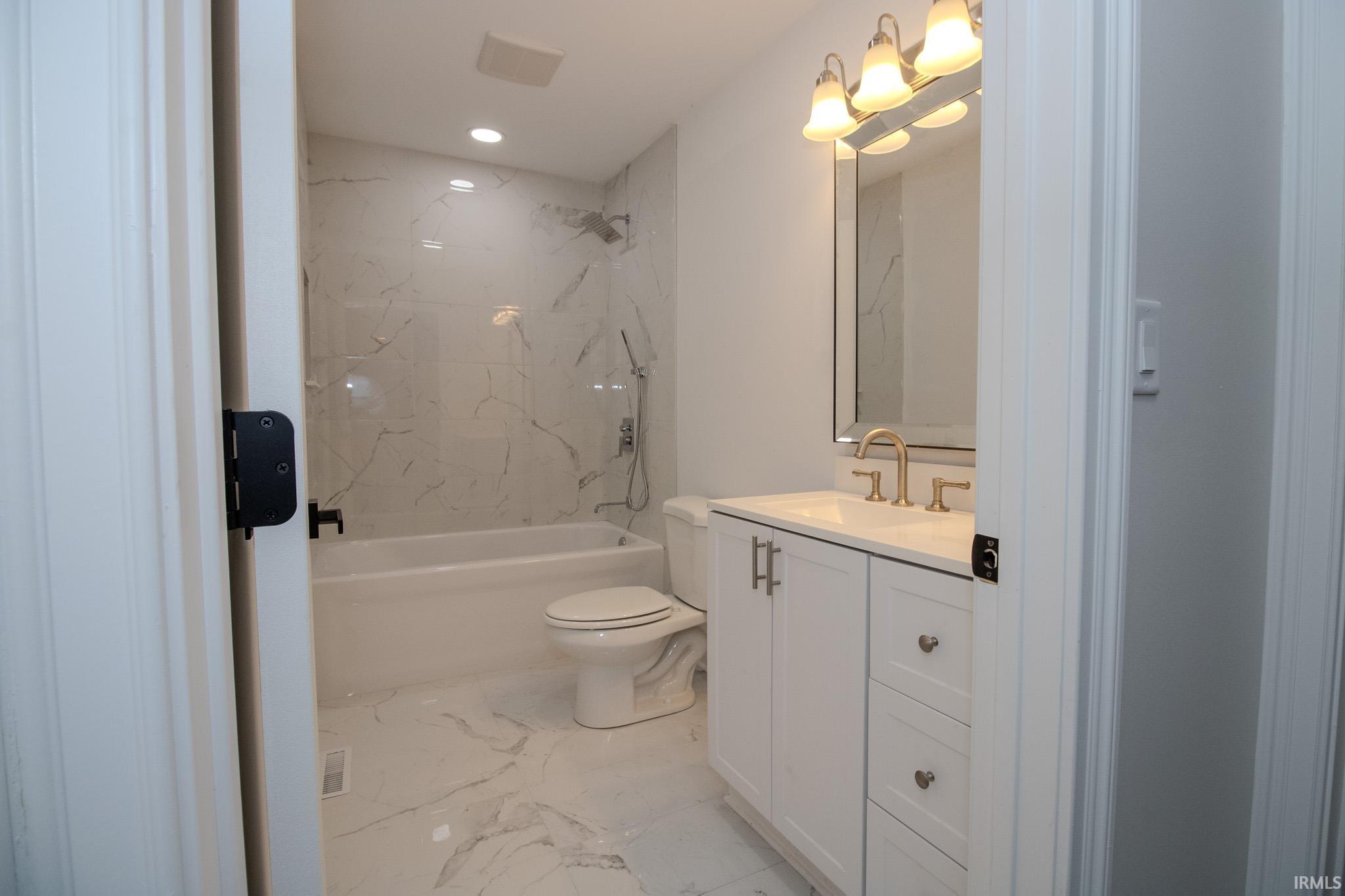 1615 N 300 E Knox IN 46534