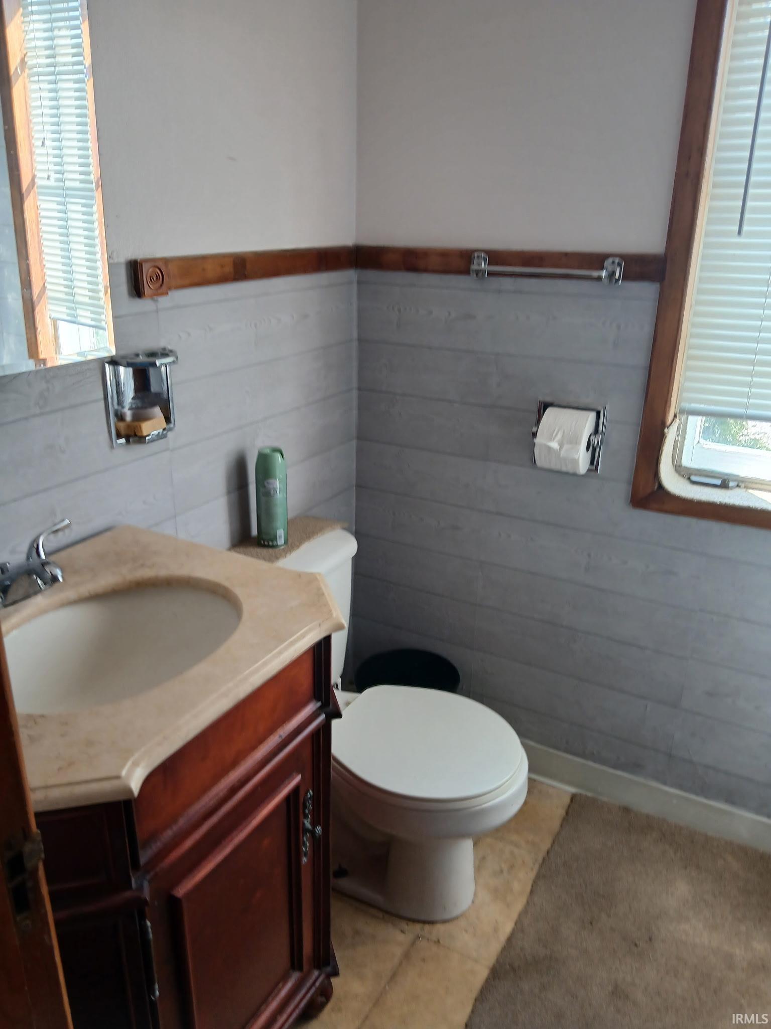 337 Lincoln Way South Bend IN 46601