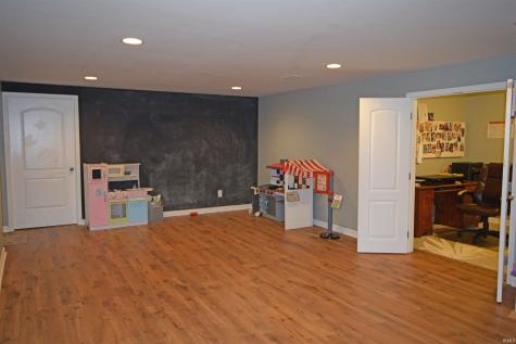 7174 Locust Tree Lane Evansville IN 47712