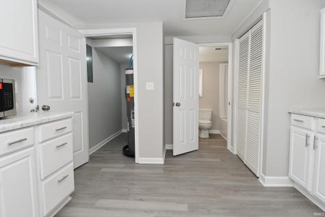 805 S 17th Street Elwood IN 46036