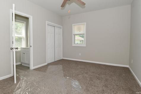 805 S 17th Street Elwood IN 46036