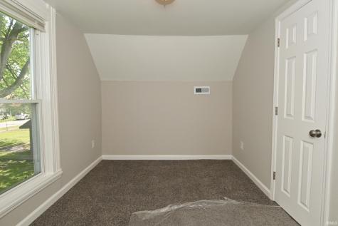 805 S 17th Street Elwood IN 46036