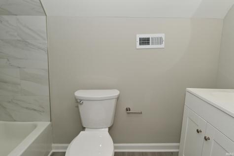 805 S 17th Street Elwood IN 46036