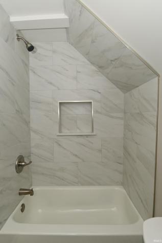 805 S 17th Street Elwood IN 46036