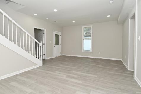 805 S 17th Street Elwood IN 46036