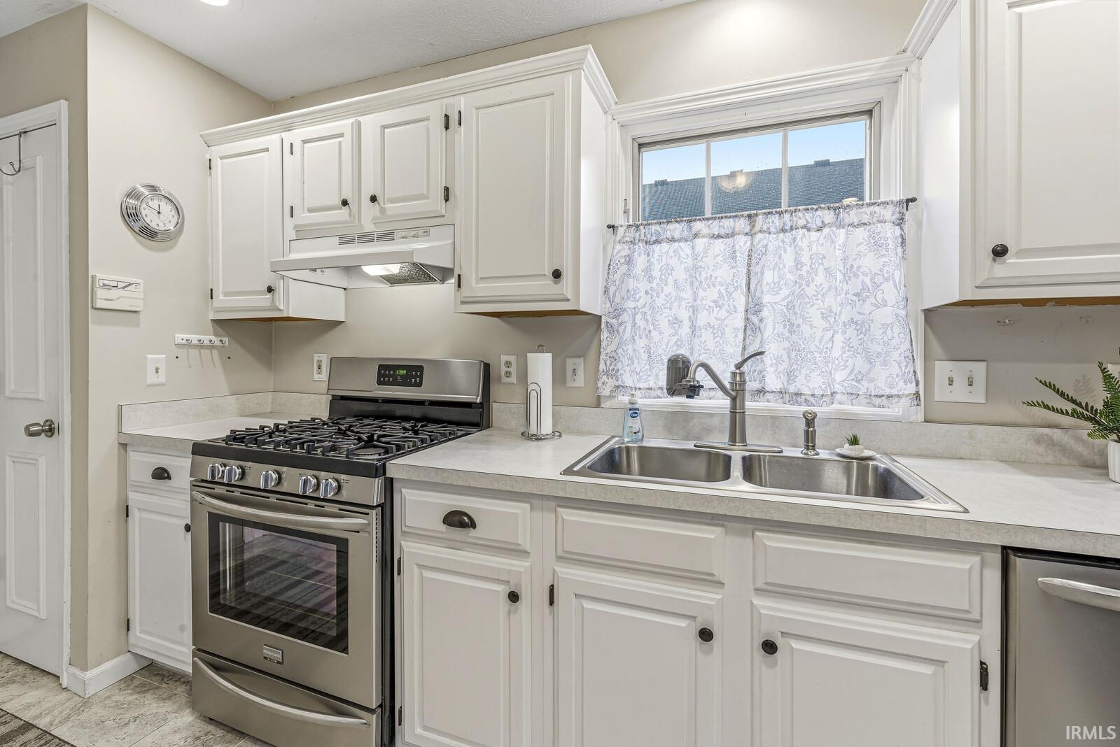 2915 Corpus Christi Drive South Bend IN 46628