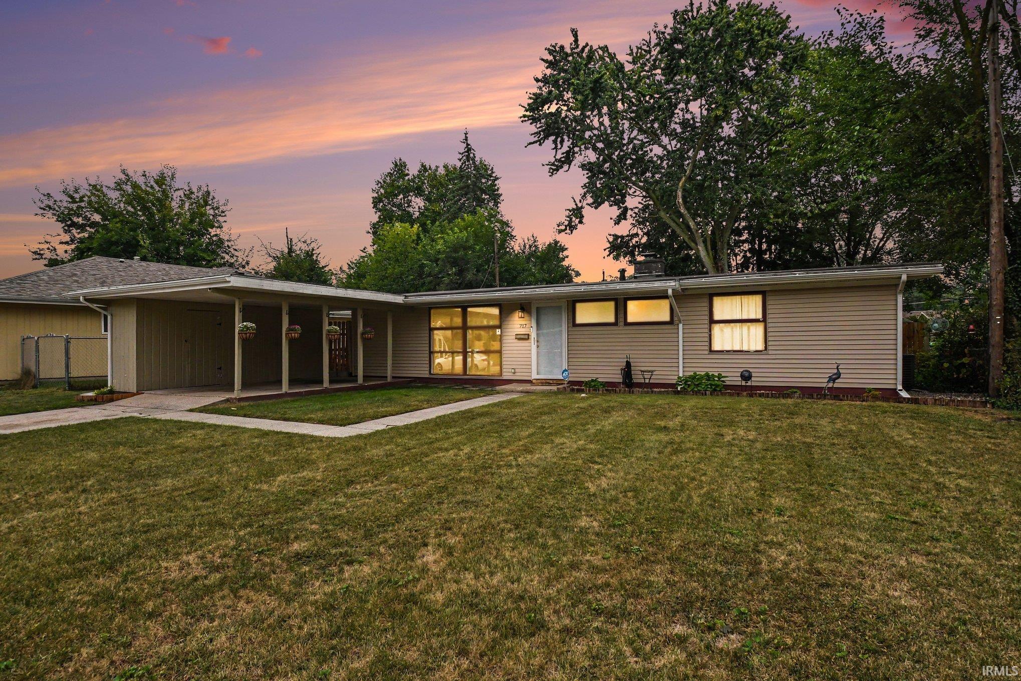 717 Whitehall Drive South Bend IN 46615