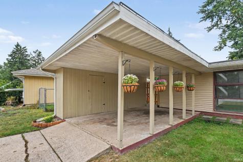 717 Whitehall Drive South Bend IN 46615