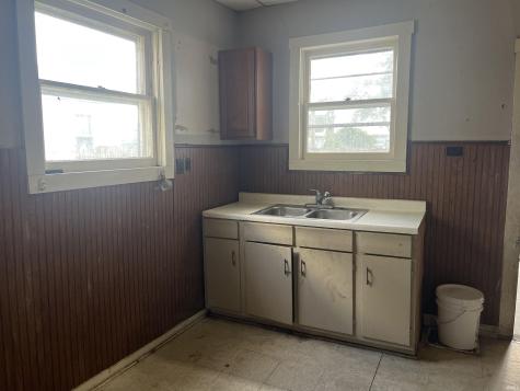 925 W Powers Street Muncie IN 47303