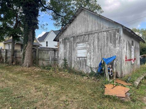 925 W Powers Street Muncie IN 47303