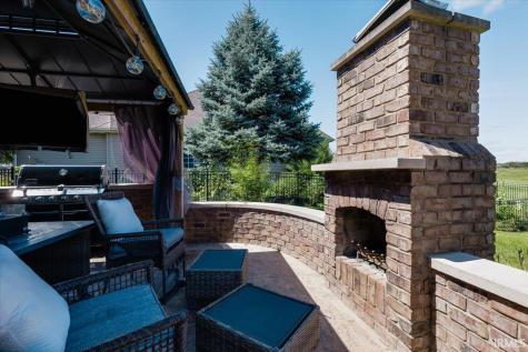 12004 Fairway Winds Court Fort Wayne IN 46814