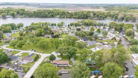 11128 N Quiet Water Road Monticello IN 47960