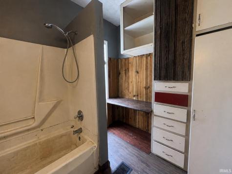 210 S Maple Street North Manchester IN 46962