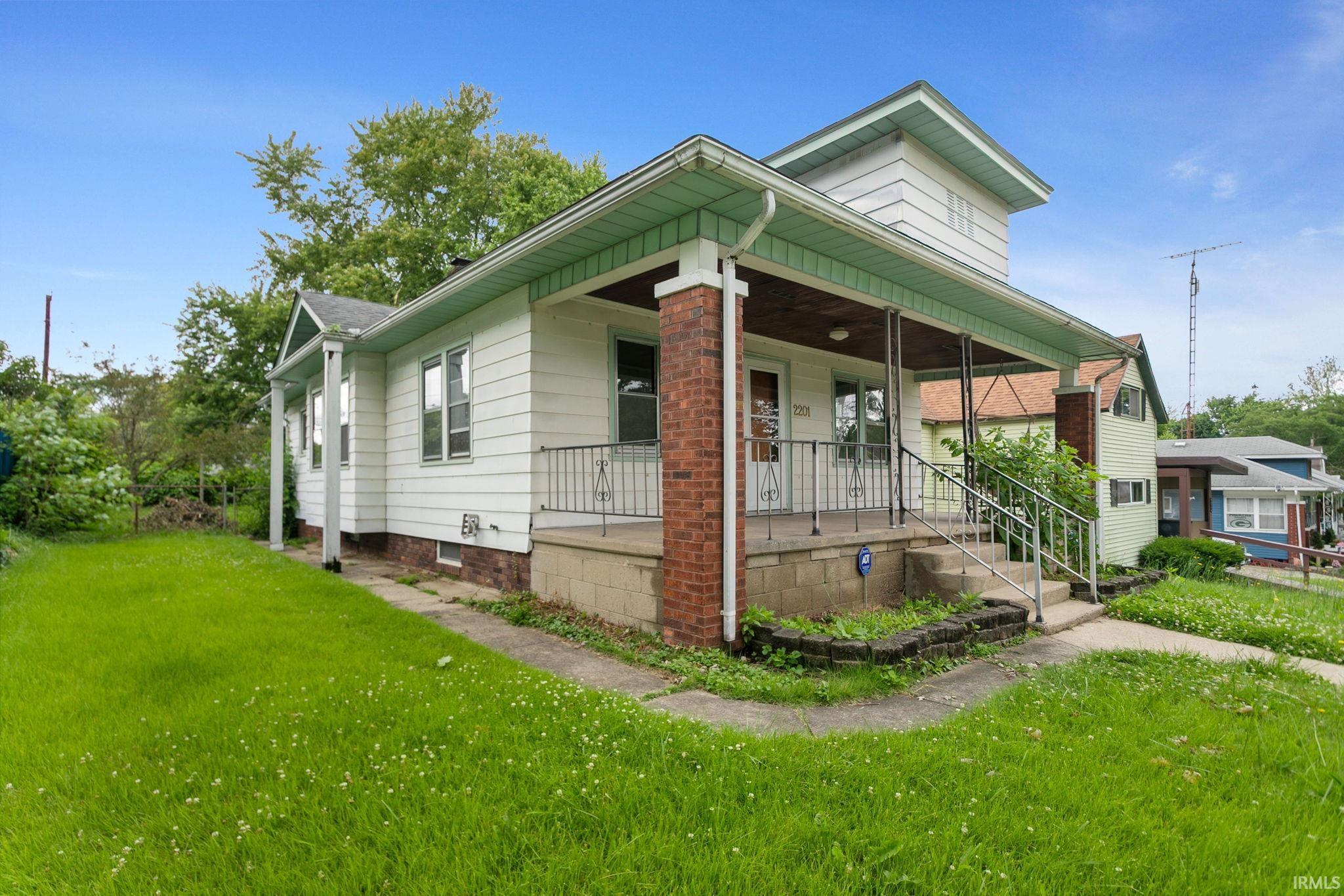 2201 Catalpa Street South Bend IN 46613