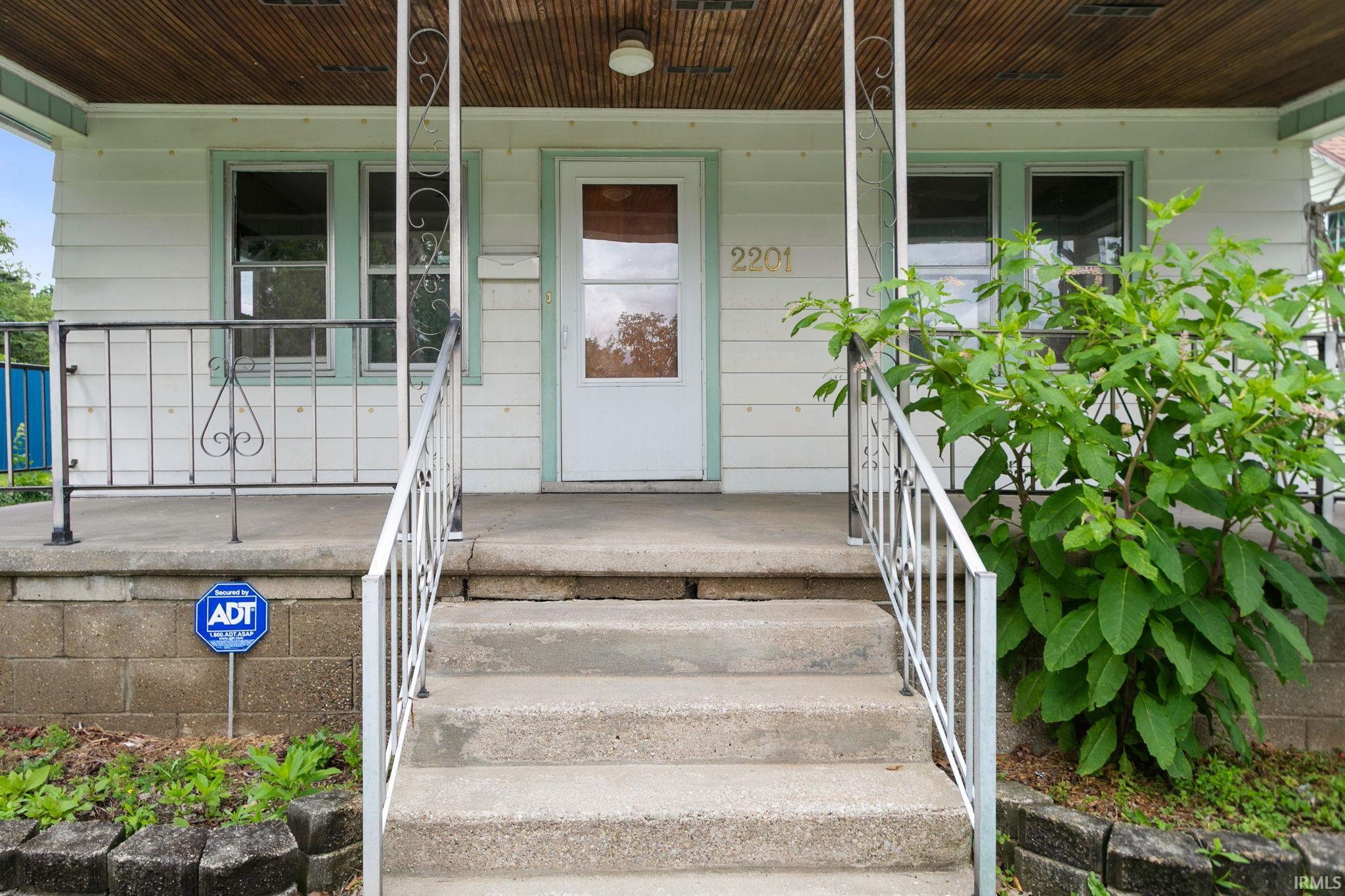 2201 Catalpa Street South Bend IN 46613