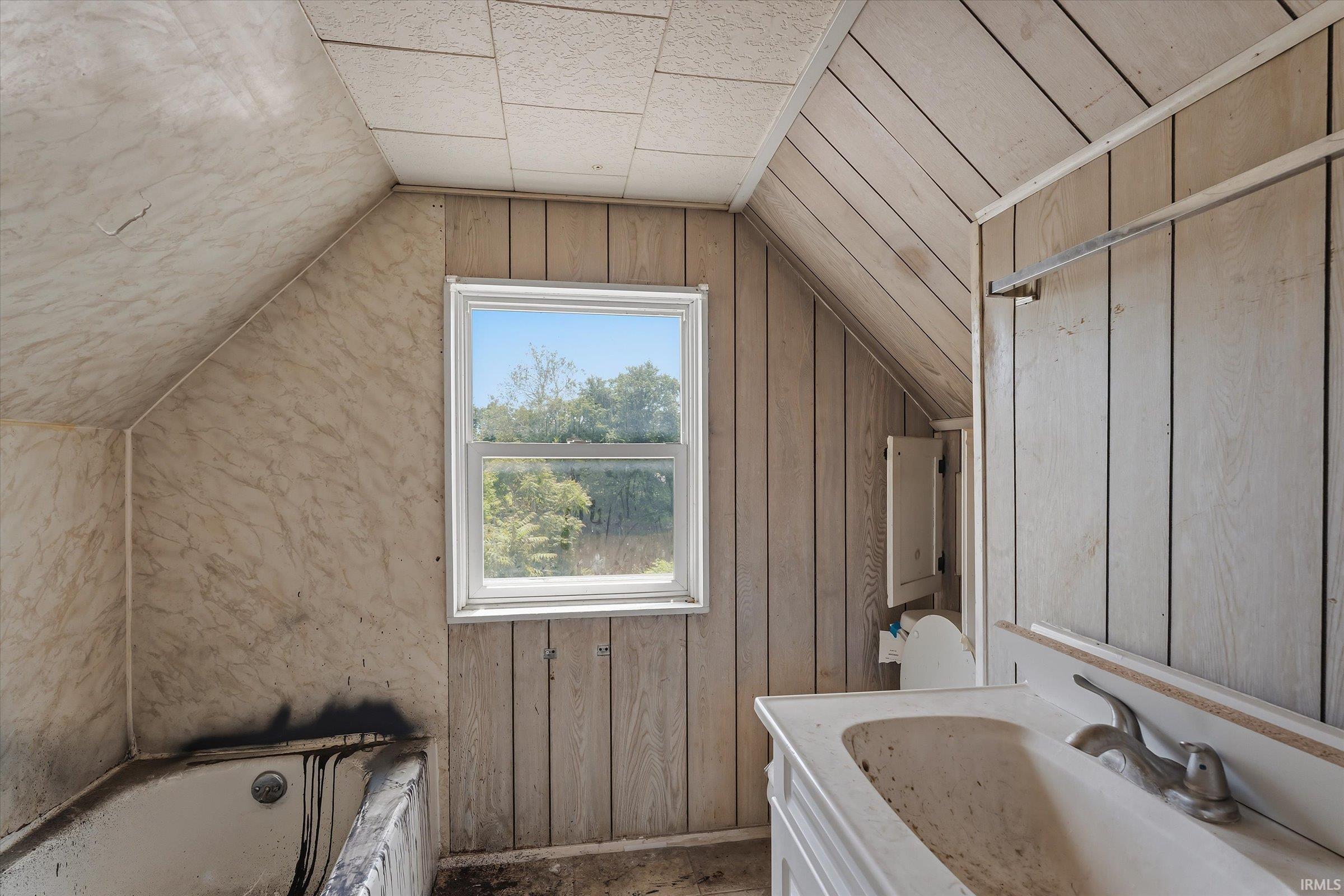906 River Avenue Goshen IN 46528
