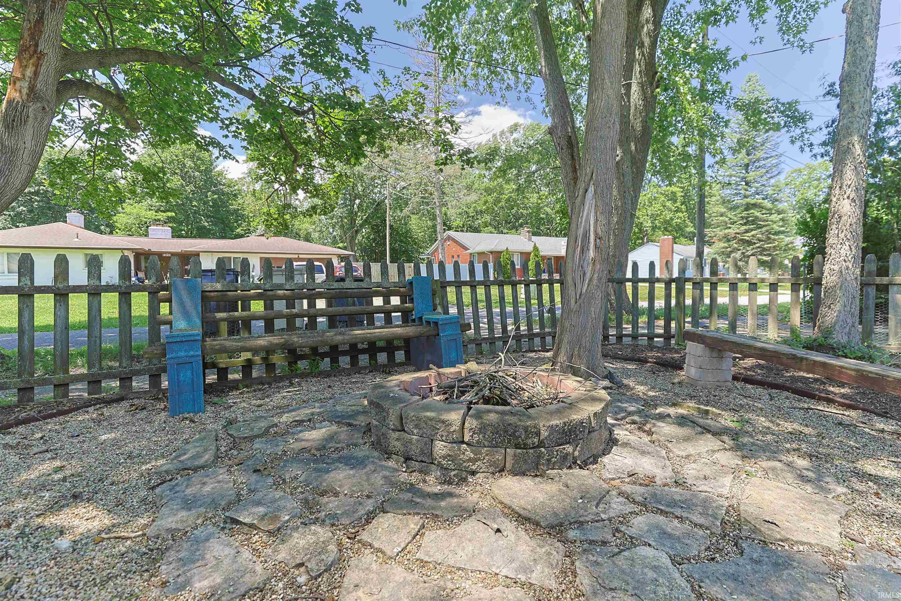 2157 Berkley Place South Bend IN 46616