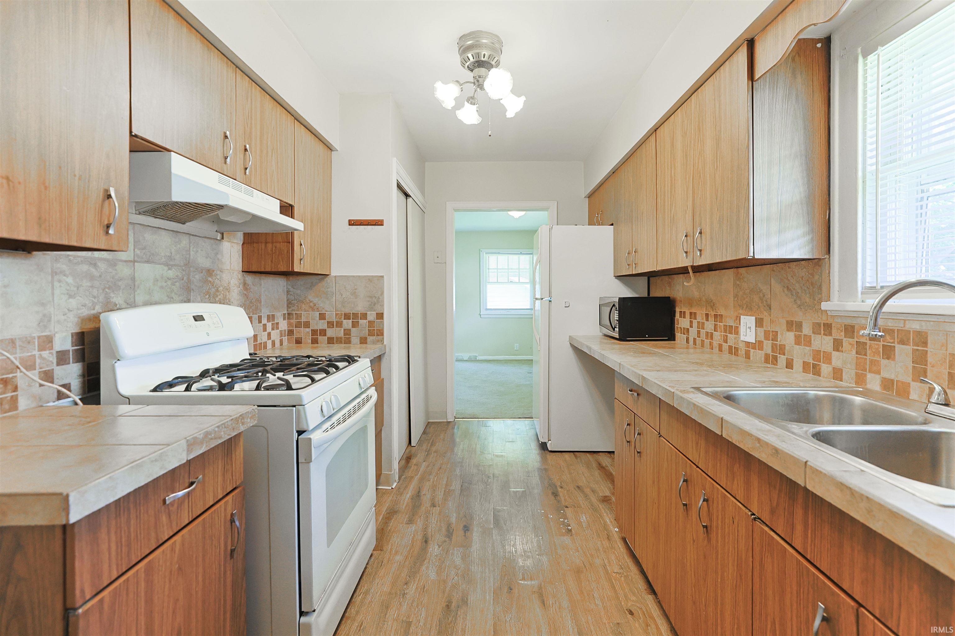 2157 Berkley Place South Bend IN 46616