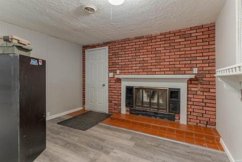 1250 Maple Court Street Evansville IN 47714