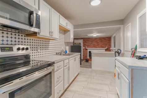 1250 Maple Court Street Evansville IN 47714